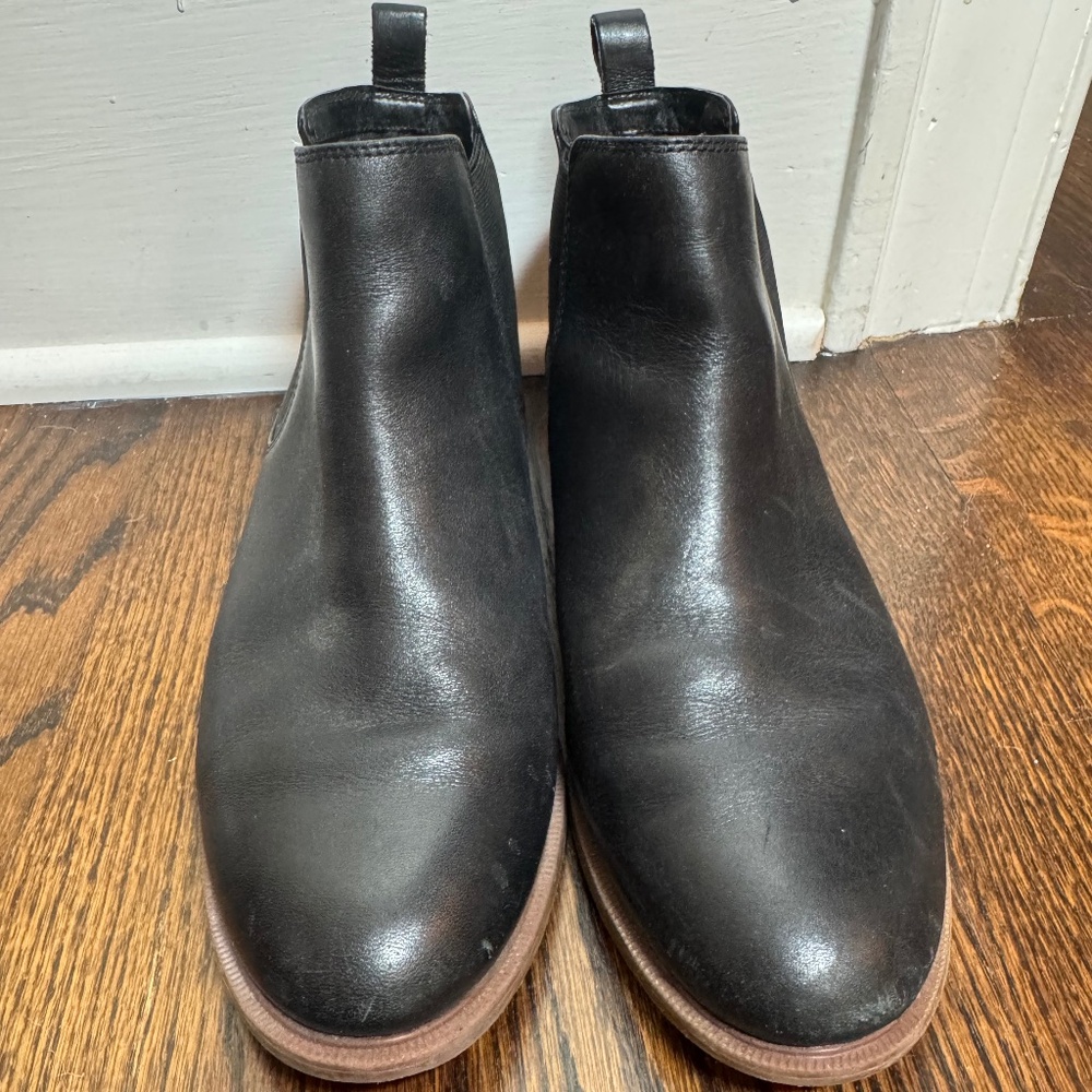 Clarks Black Ankle Boots Size 7.5